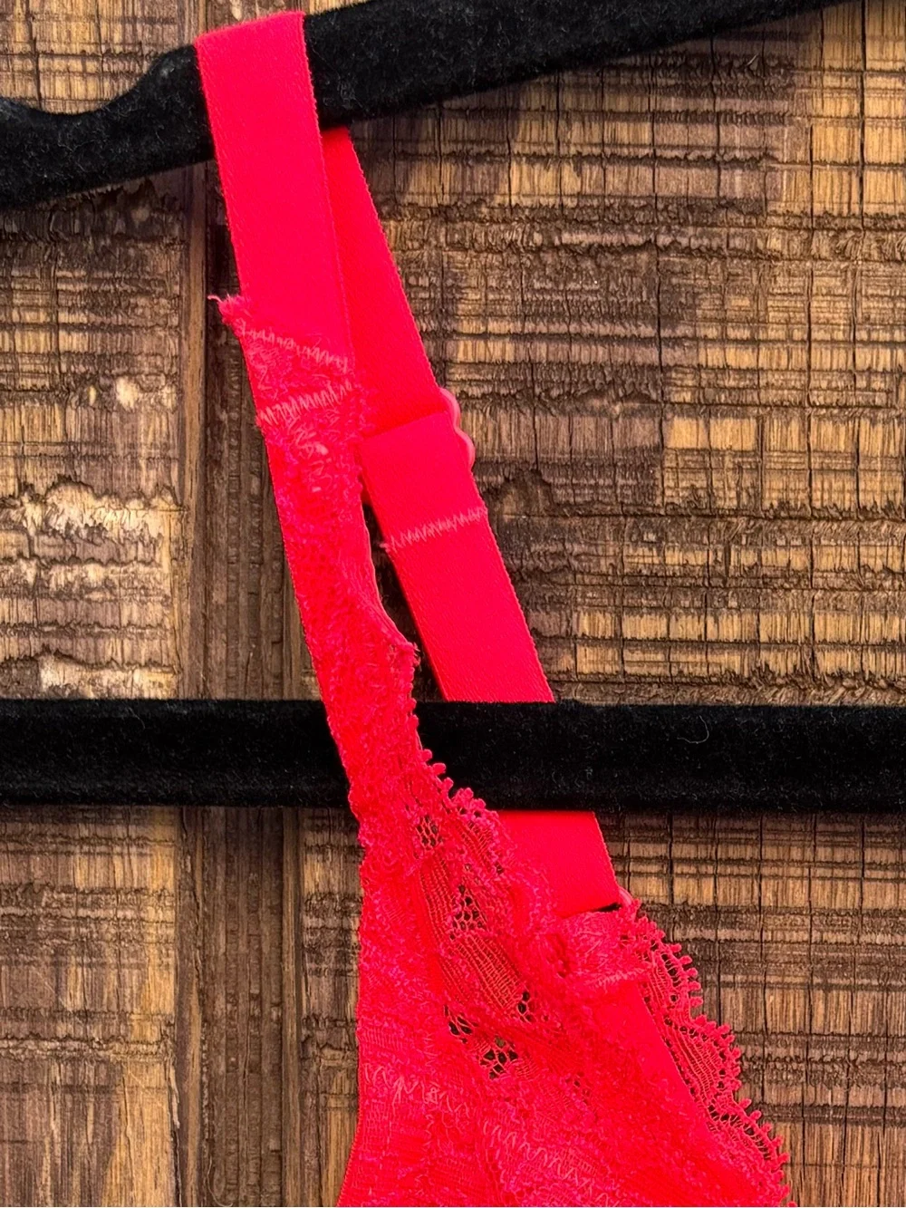 Victoria's Secret Bright Neon Red Very Sexy Unlined Plunge Lace Underwire Bra